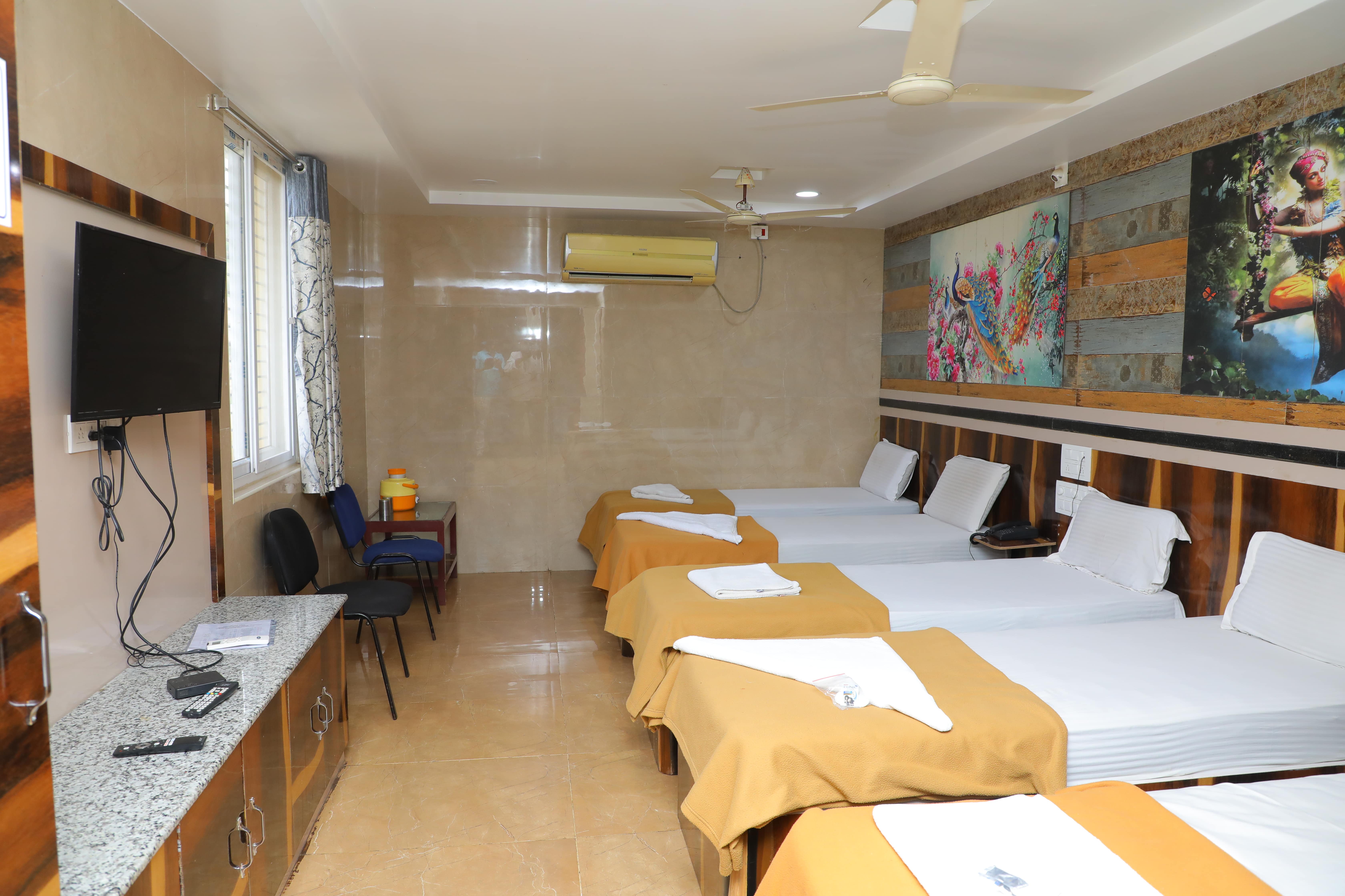 Deluxe Five Bed Room gallery